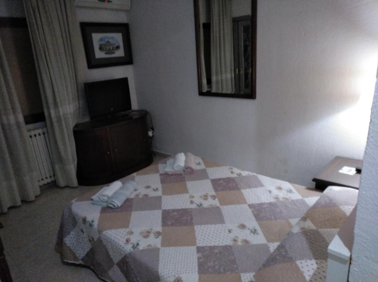 Hotel Nuevo Ara กาเซเรส ภายนอก รูปภาพ